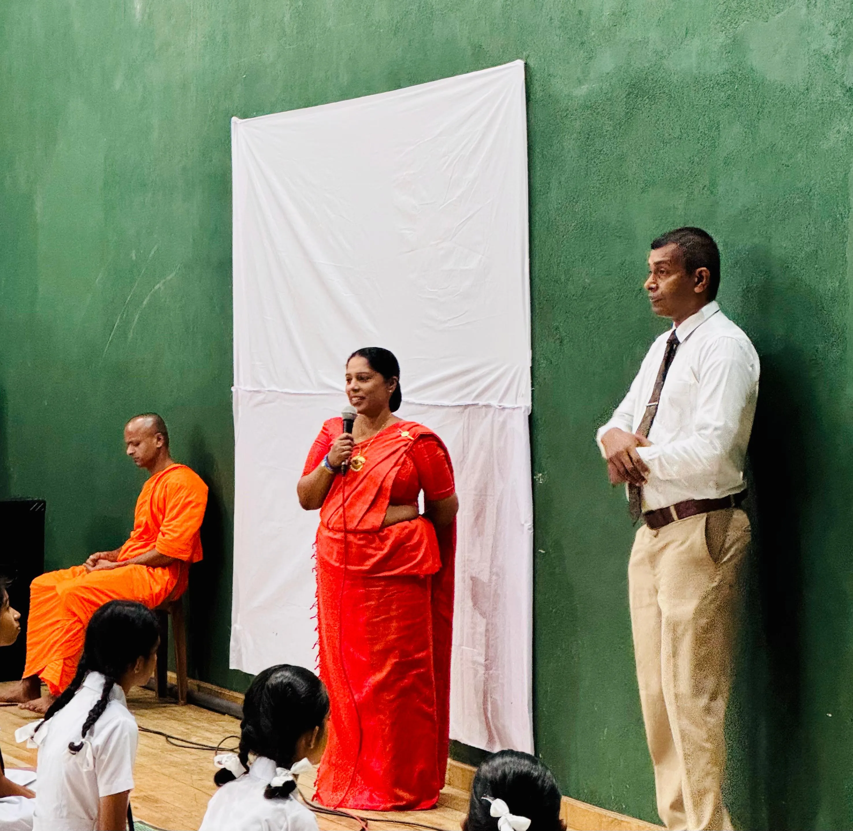 The opening of a mindfulness meditation program at Kegalu Balika Vidyalaya, Kegalle, with Nayana Daundasekara.